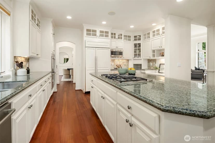 Property photo for 2828 140th Avenue Ne, Bellevue photo 11