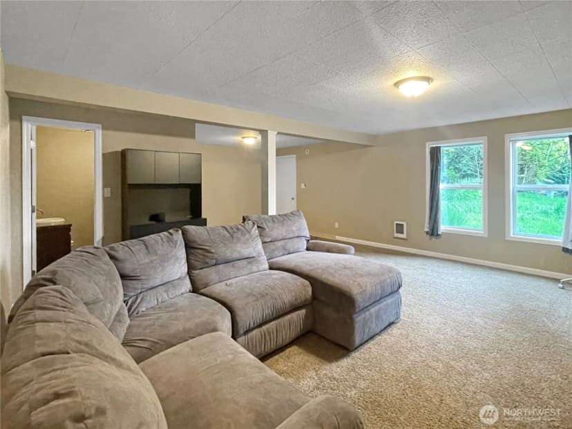 Property photo for 502 Coal Creek Road, Longview photo 18