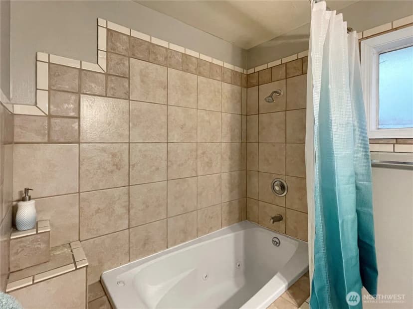 Property photo for 502 Coal Creek Road, Longview photo 9