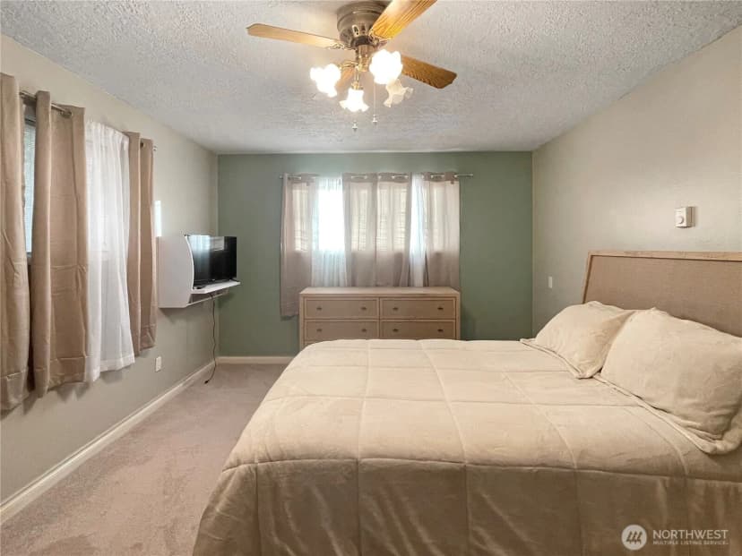 Property photo for 502 Coal Creek Road, Longview photo 14