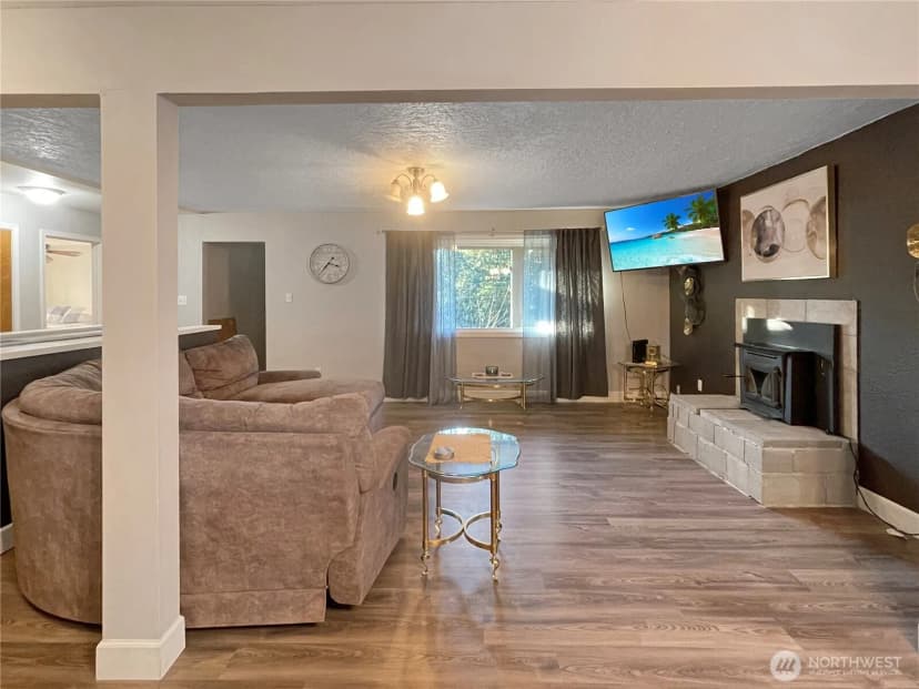 Property photo for 502 Coal Creek Road, Longview photo 7