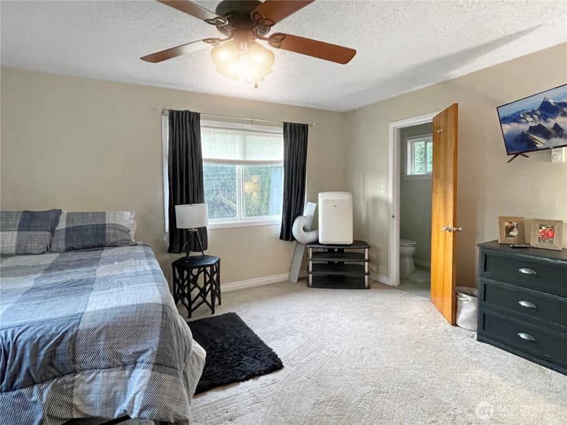 Property photo for 502 Coal Creek Road, Longview photo 11