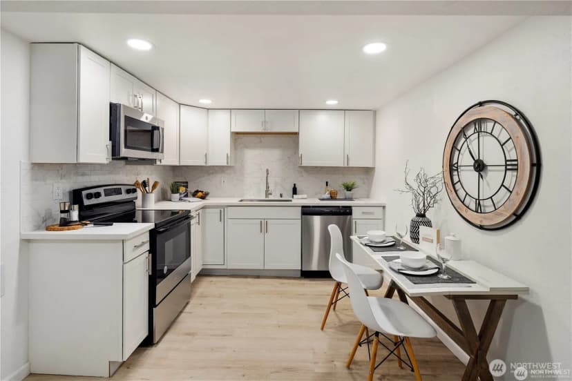 Property photo for 2315 S 116th Place, Seattle photo 17