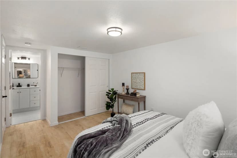 Property photo for 2315 S 116th Place, Seattle photo 31