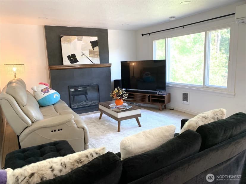 Property photo for 2315 S 116th Place, Seattle photo 10