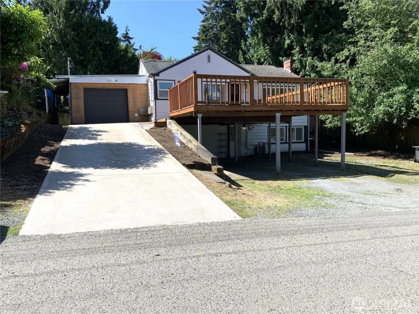 Property photo for 2315 S 116th Place, Seattle