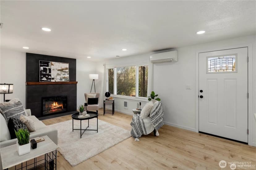 Property photo for 2315 S 116th Place, Seattle photo 6