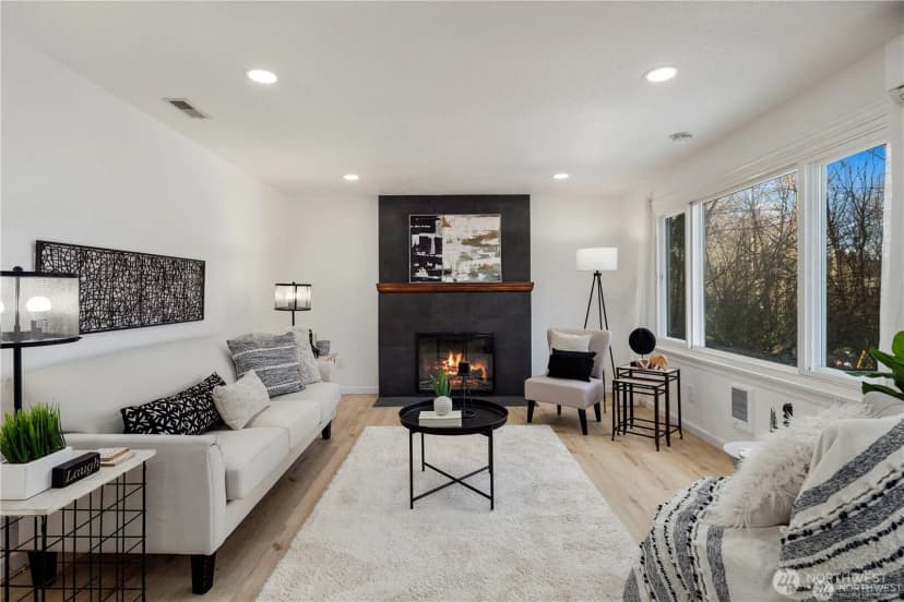 Property photo for 2315 S 116th Place, Seattle photo 3