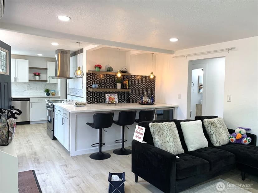 Property photo for 2315 S 116th Place, Seattle photo 7