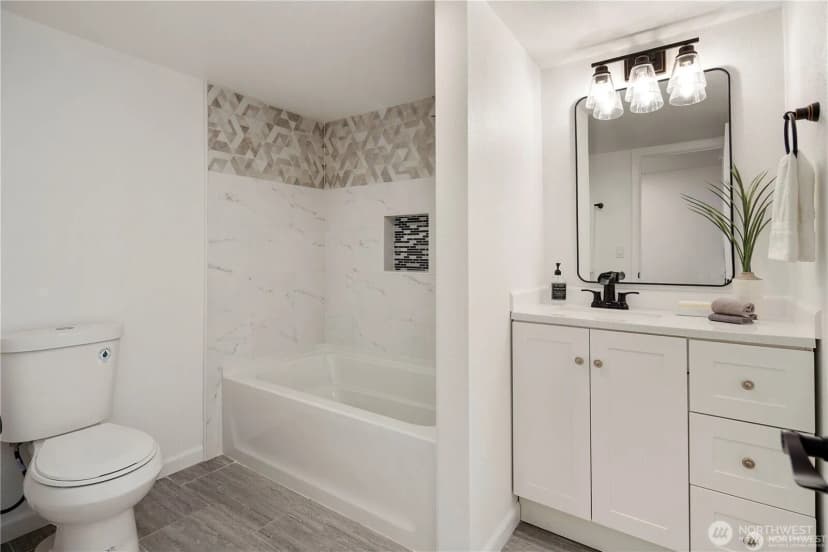 Property photo for 2315 S 116th Place, Seattle photo 29