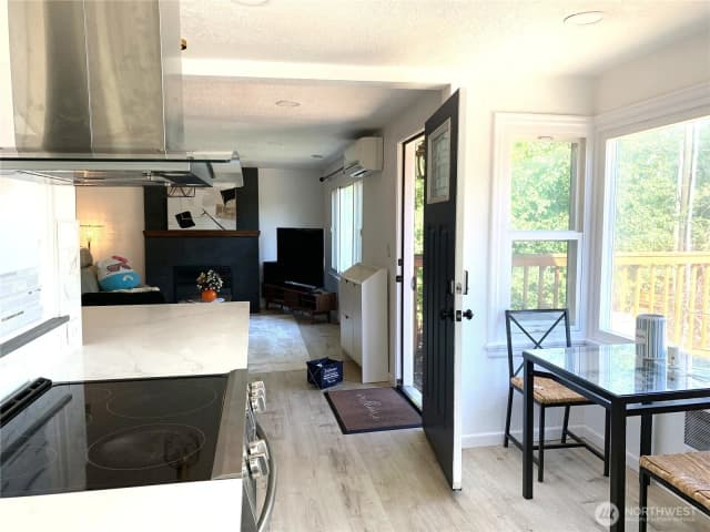 Property photo for 2315 S 116th Place, Seattle photo 5