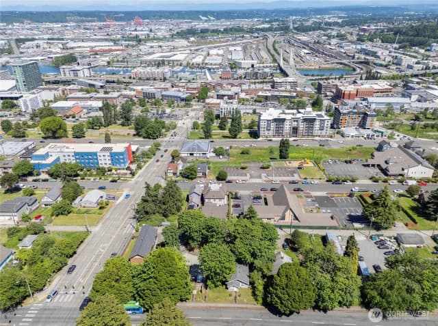 Property photo for 1909 S Yakima Avenue, Tacoma photo 5