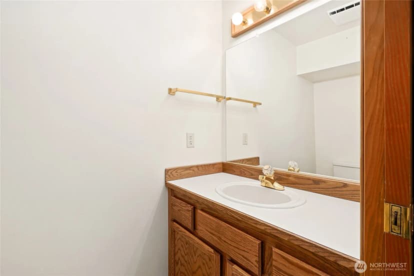 Property photo for 2833 140th Avenue Ne, Bellevue photo 17