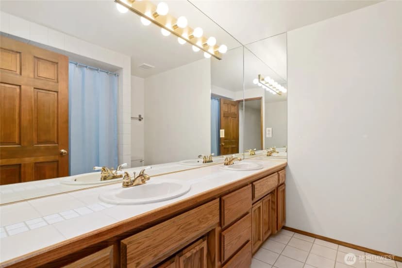Property photo for 2833 140th Avenue Ne, Bellevue photo 22