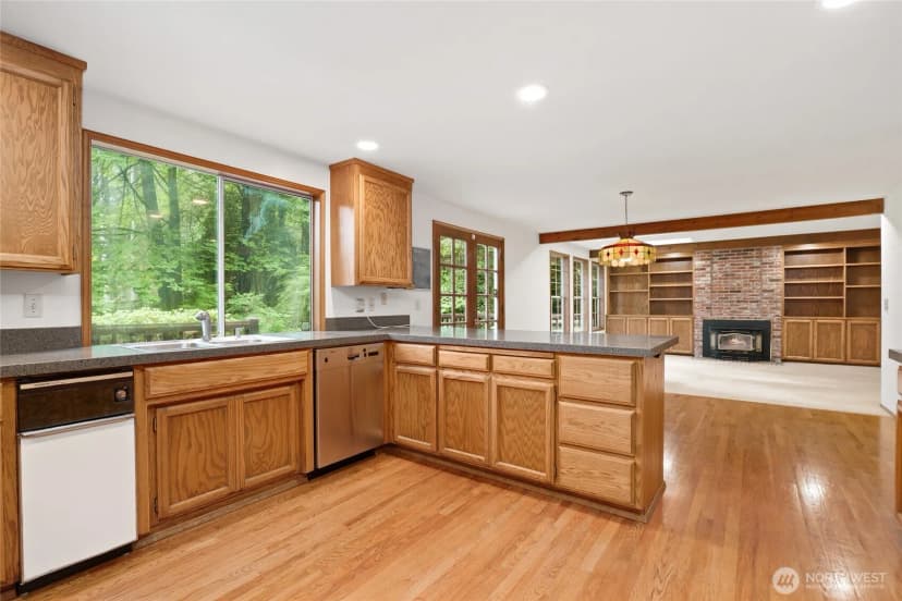 Property photo for 2833 140th Avenue Ne, Bellevue photo 6
