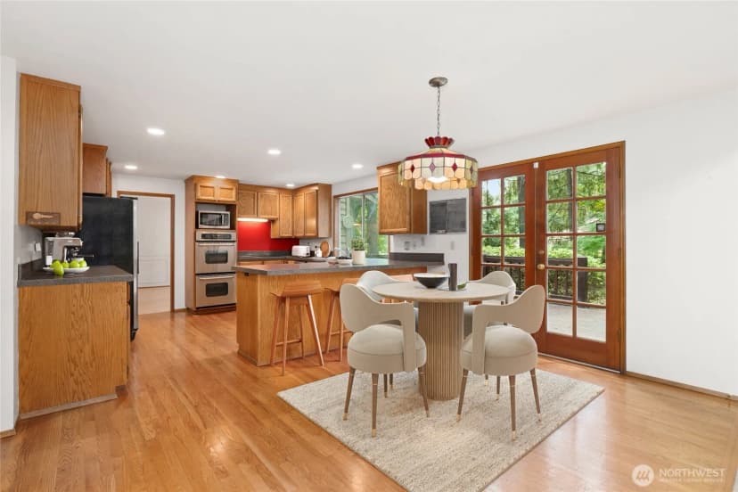 Property photo for 2833 140th Avenue Ne, Bellevue photo 9