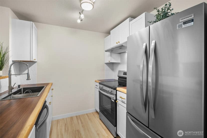 Property photo for 921 130th Street Sw #f205, Everett photo 5