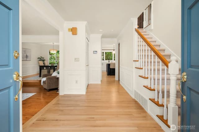 Property photo for 20141 Ne 42nd Street, Sammamish photo 3