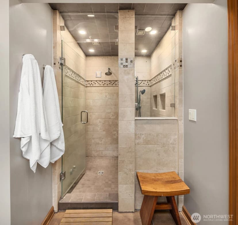 Property photo for 20141 Ne 42nd Street, Sammamish photo 22