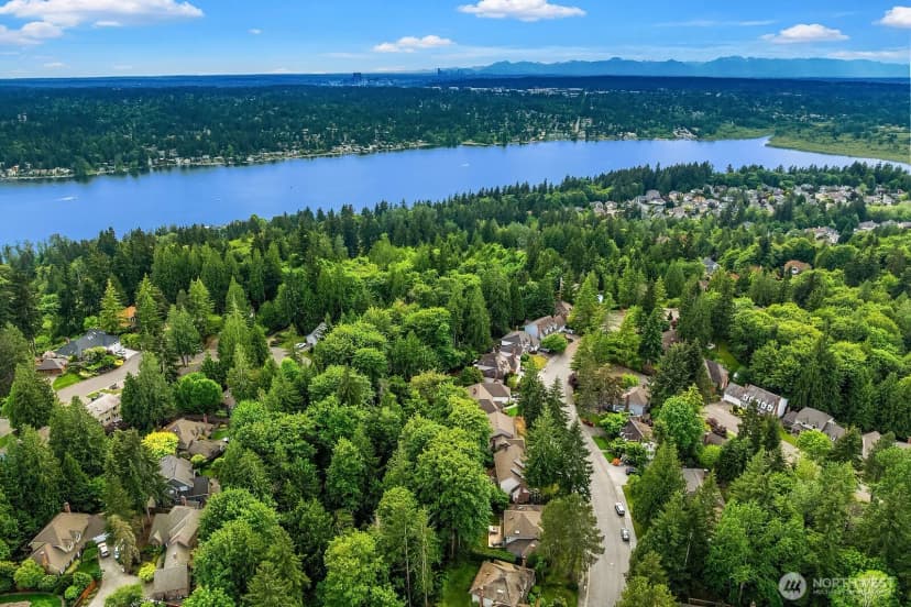 Property photo for 20141 Ne 42nd Street, Sammamish photo 34