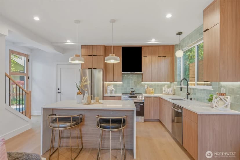 Property photo for 11731 Durland Avenue Ne, Seattle photo 6