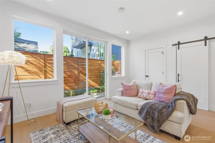 Property photo for 11731 Durland Avenue Ne, Seattle photo 11