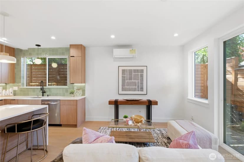 Property photo for 11731 Durland Avenue Ne, Seattle photo 13