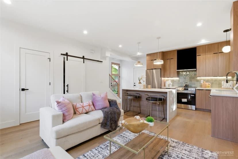 Property photo for 11731 Durland Avenue Ne, Seattle photo 12