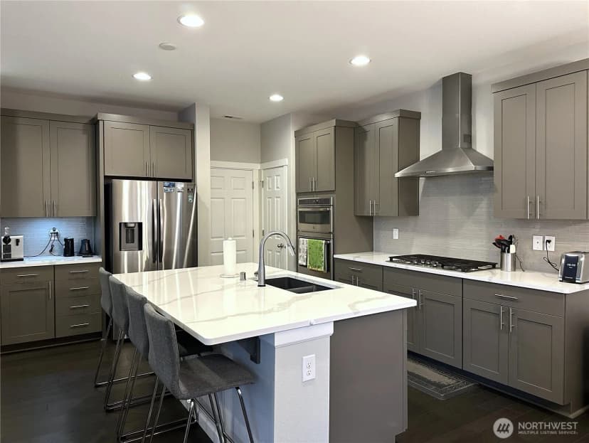 Property photo for 19019 123rd Place Se, Renton photo 3