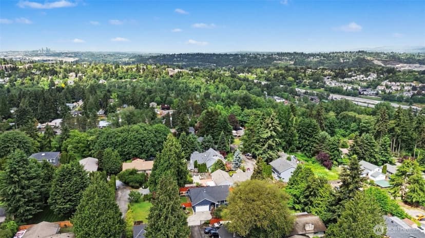 Property photo for 4610 S 160th Street S, Tukwila photo 37