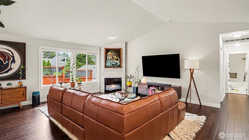 Property photo for 4610 S 160th Street S, Tukwila photo 9