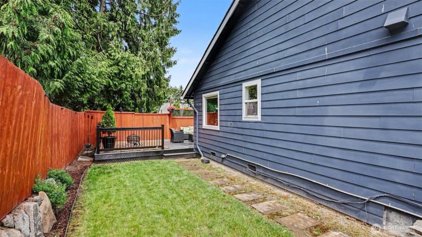 Property photo for 4610 S 160th Street S, Tukwila photo 31