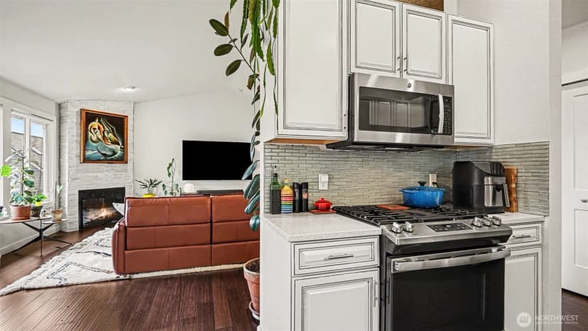 Property photo for 4610 S 160th Street S, Tukwila photo 14