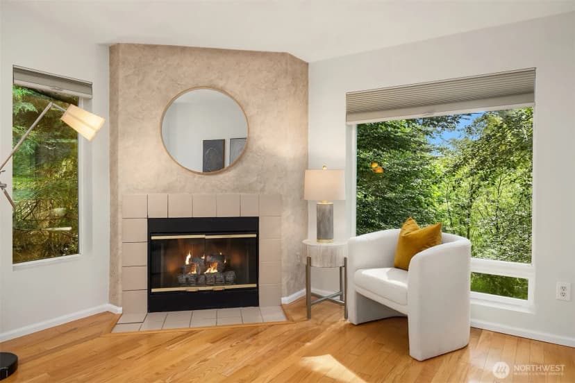 Property photo for 12323 Ne 97th Street #m, Kirkland photo 11