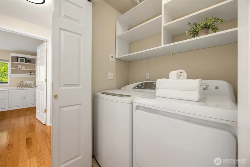 Property photo for 12323 Ne 97th Street #m, Kirkland photo 19