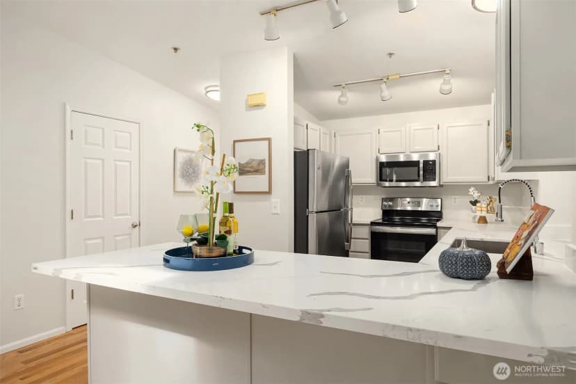Property photo for 12323 Ne 97th Street #m, Kirkland photo 8