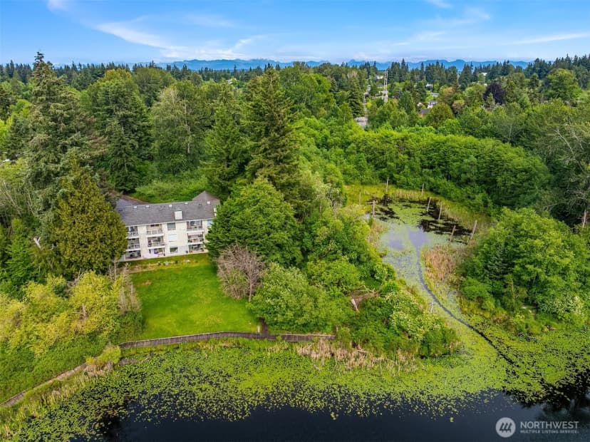 Property photo for 12323 Ne 97th Street #m, Kirkland photo 26