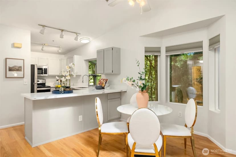 Property photo for 12323 Ne 97th Street #m, Kirkland photo 7