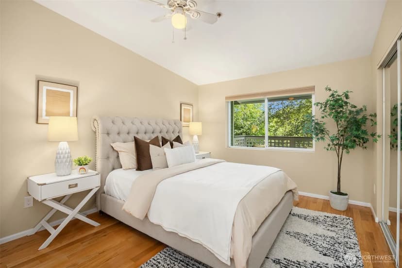 Property photo for 12323 Ne 97th Street #m, Kirkland photo 16