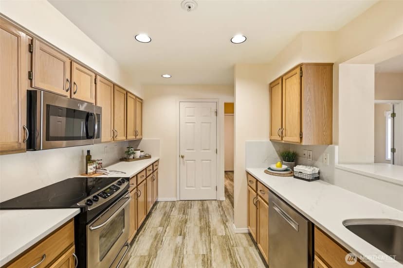 Property photo for 3638 224th Place Se #1312, Issaquah photo 13