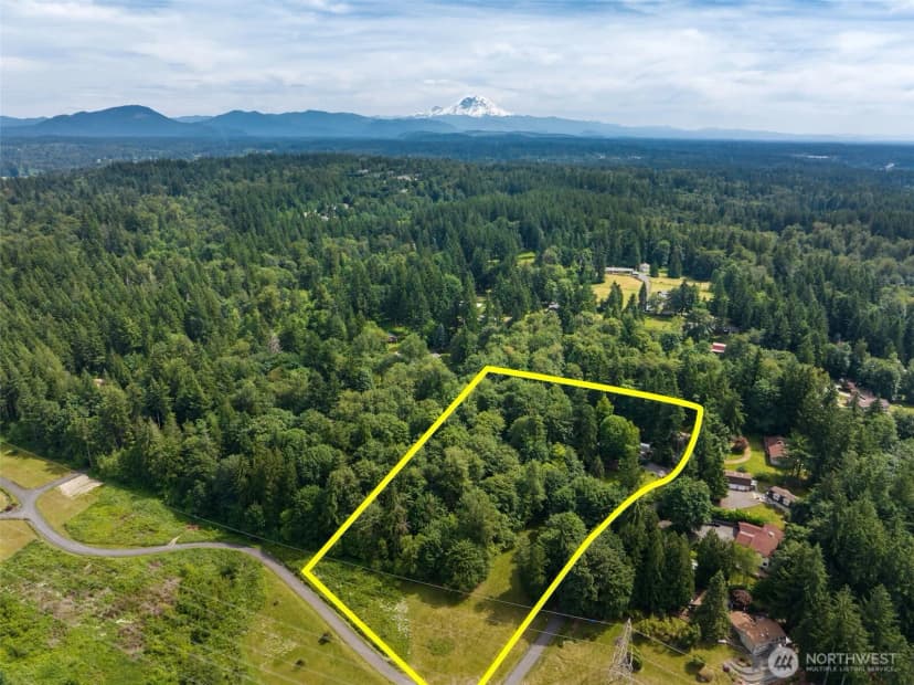 Property photo for 23908 Se 168 Street, Issaquah photo 3