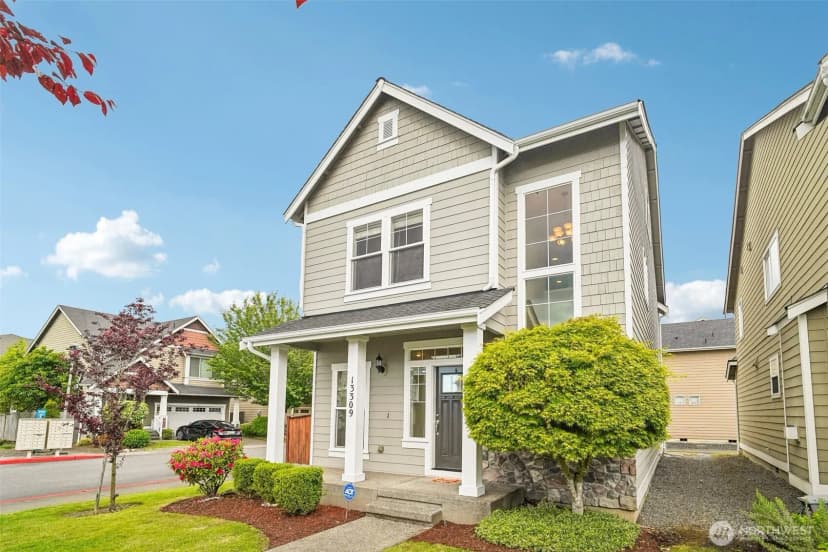 Property photo for 13309 94th Avenue Ct E, Puyallup photo 2