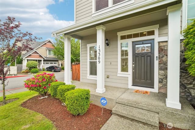 Property photo for 13309 94th Avenue Ct E, Puyallup photo 4