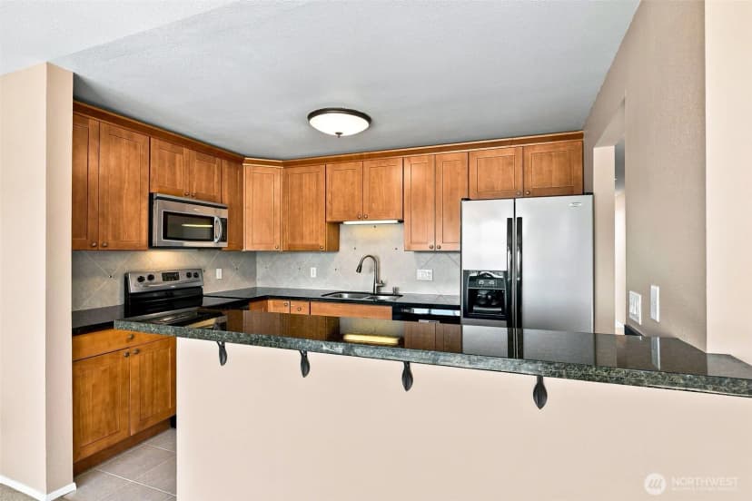 Property photo for 601 S 227th Street #411s, Des Moines photo 11