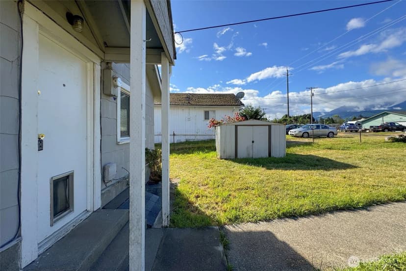 Property photo for 1532 W 5th Street, Port Angeles photo 16