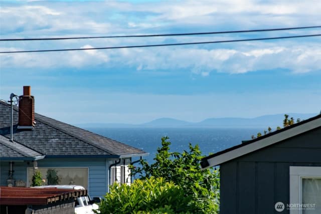 Property photo for 1532 W 5th Street, Port Angeles photo 3
