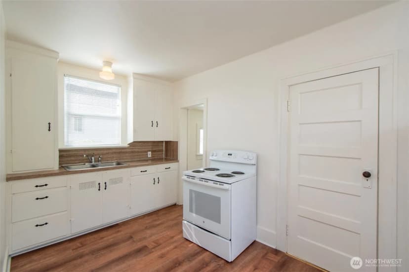 Property photo for 1532 W 5th Street, Port Angeles photo 6