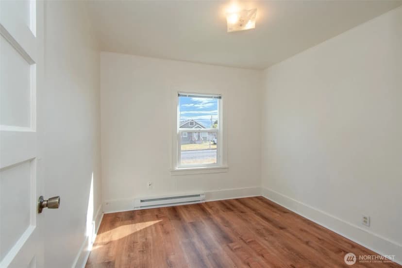 Property photo for 1532 W 5th Street, Port Angeles photo 10