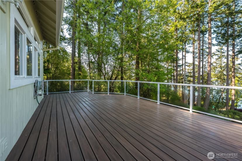 Property photo for 17340 Maple Lane, La Conner photo 14