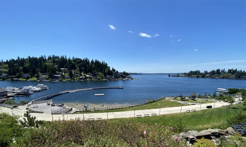 Property photo for 9100 Lake Washington Boulevard Ne, Bellevue photo 7